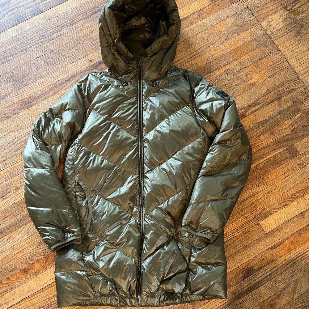Woolrich glossy puffer coat